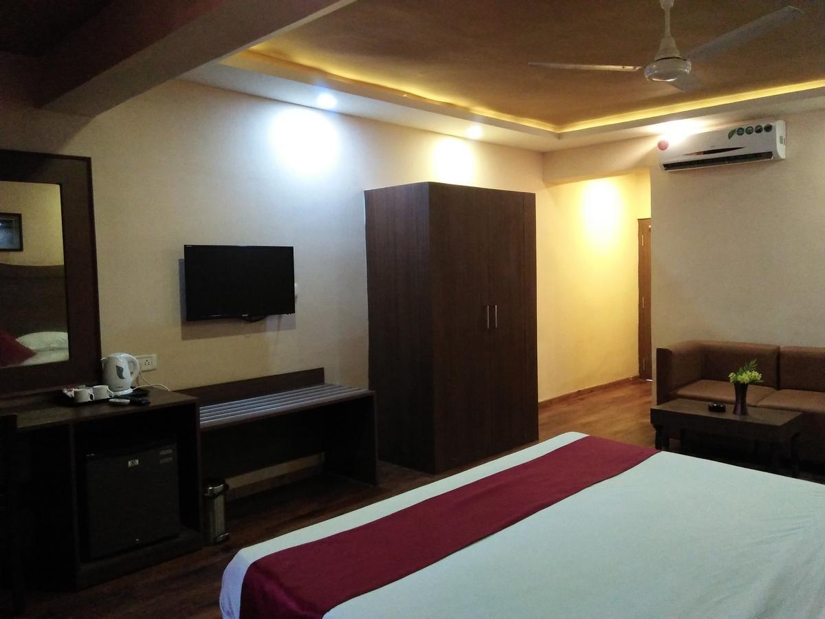 Golden Sun Beach Resort Mahabalipuram Exterior photo